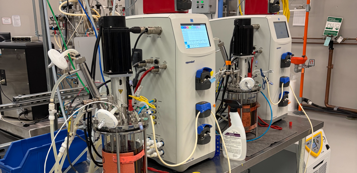 Eppendorf BioFlo 120 bench-scale fermenter setup at Growth Curve Bio.